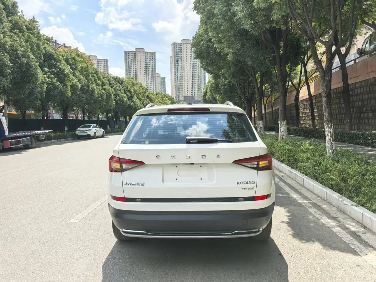 Skoda 2019 Facelift TSI330 7 seat 2WD Luxury Premium Enjoy China VI