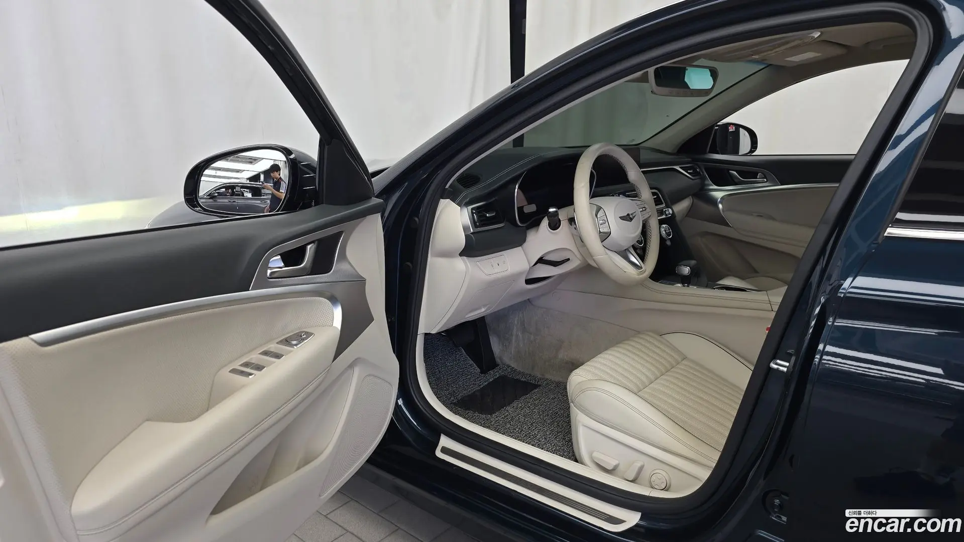 Genesis G70 Gasoline 2.0T 2WD