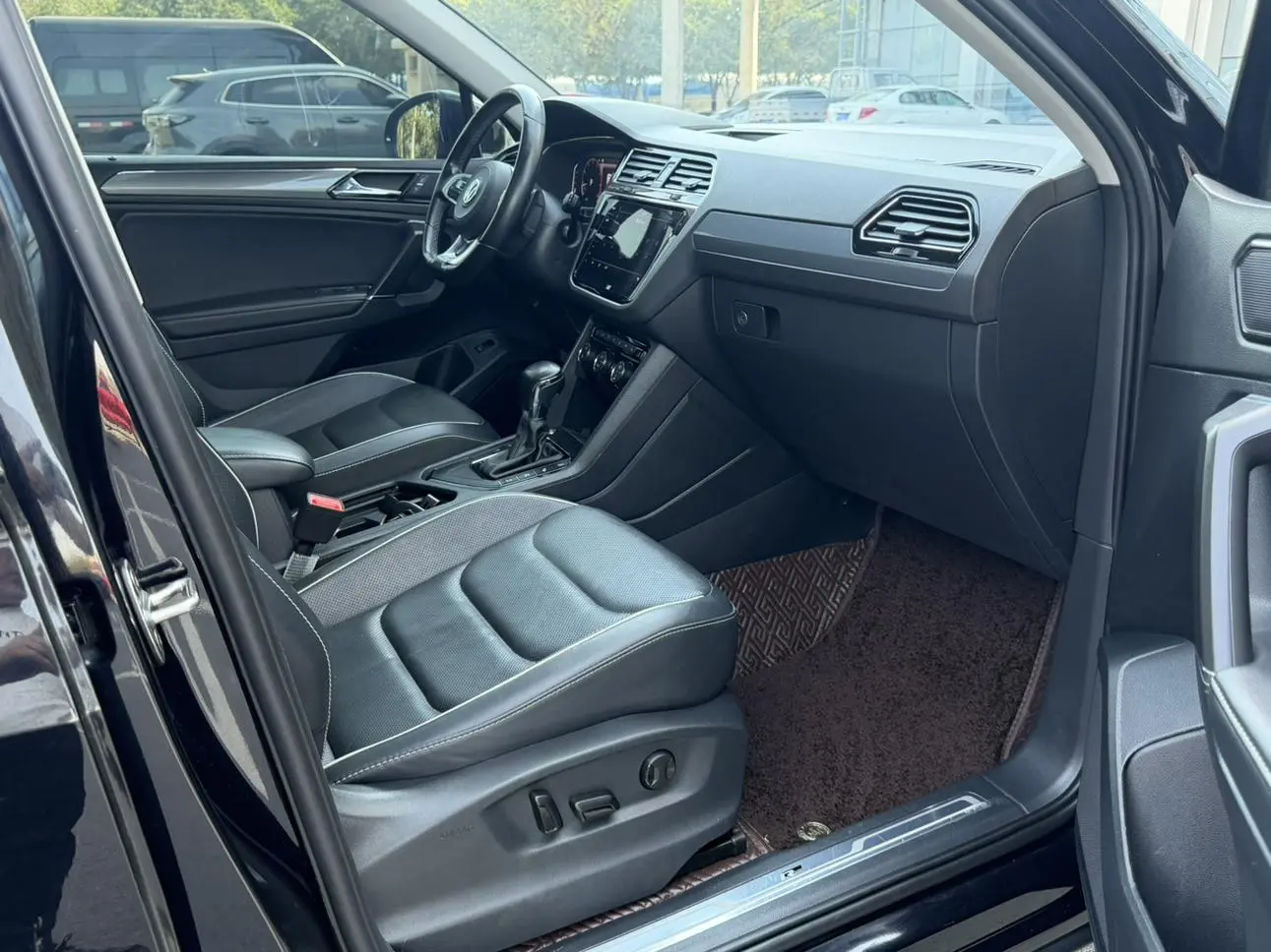 Volkswagen Tiguan L 2020 330TSI Auto 2WD R-Line Flagship China VI
