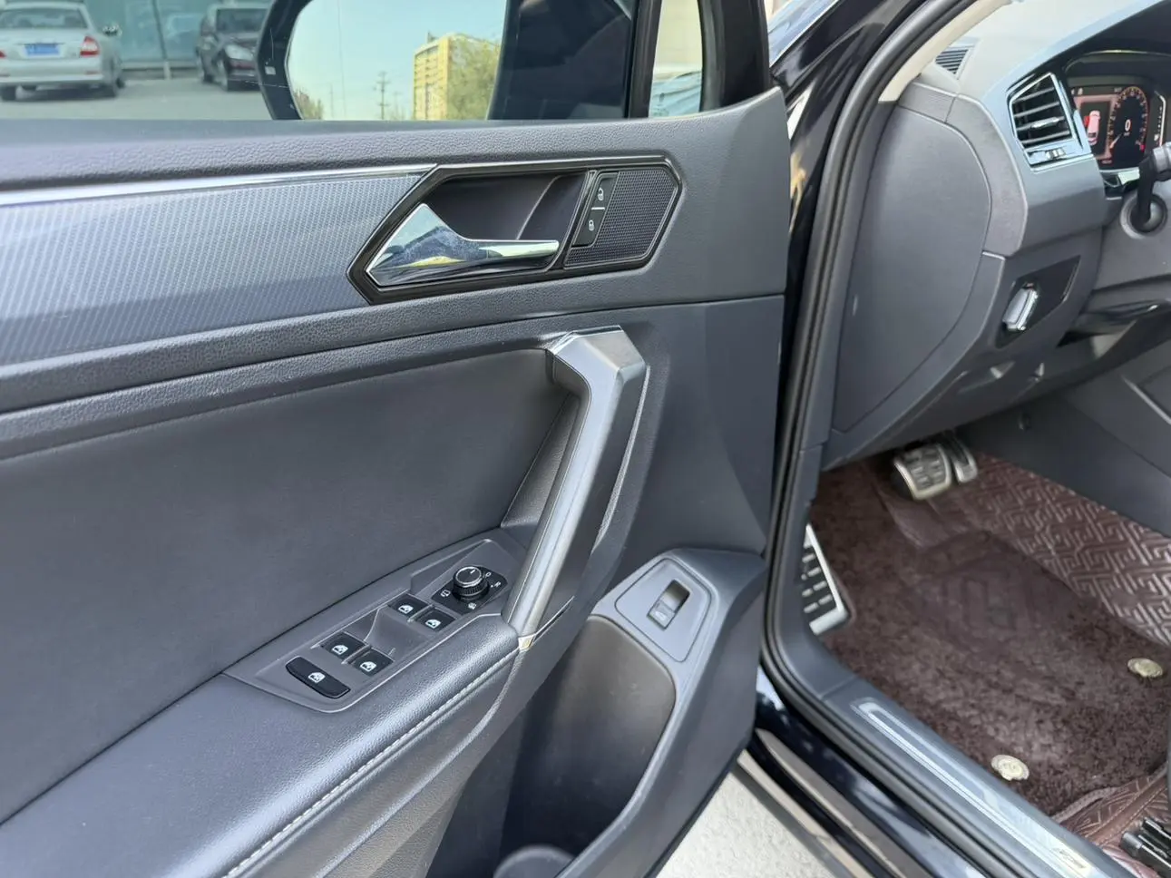 Volkswagen Tiguan L 2020 330TSI Auto 2WD R-Line Flagship China VI