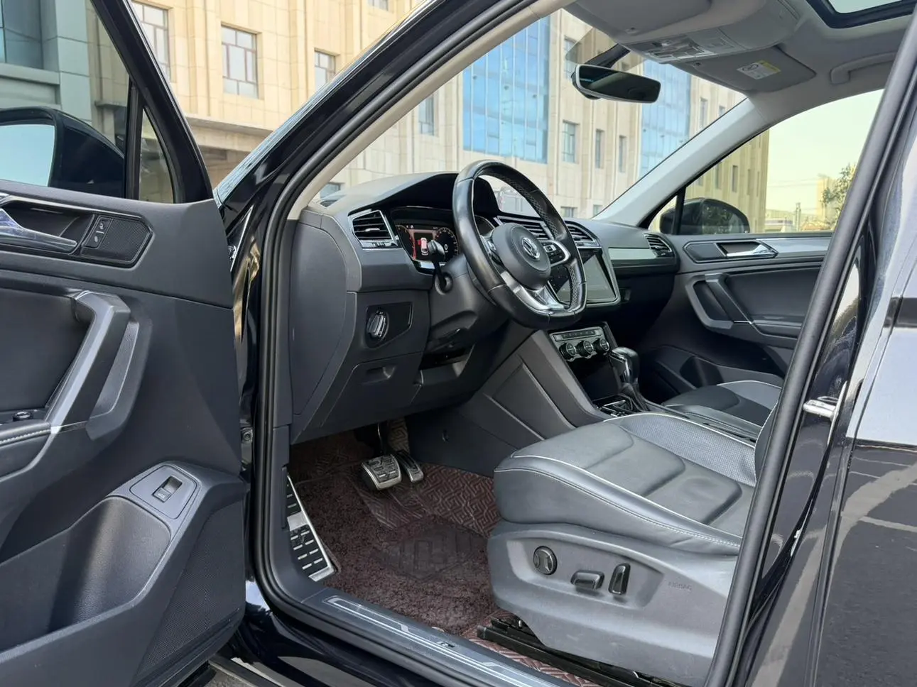 Volkswagen Tiguan L 2020 330TSI Auto 2WD R-Line Flagship China VI