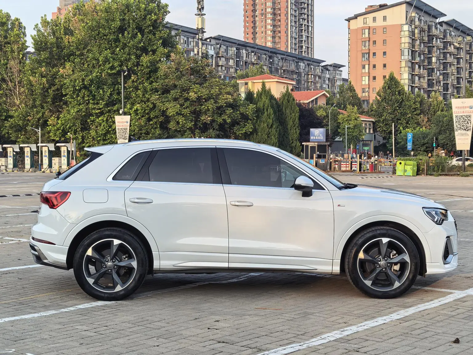 Audi Q3 2019 40 TFSI quattro Dynamic Fashion