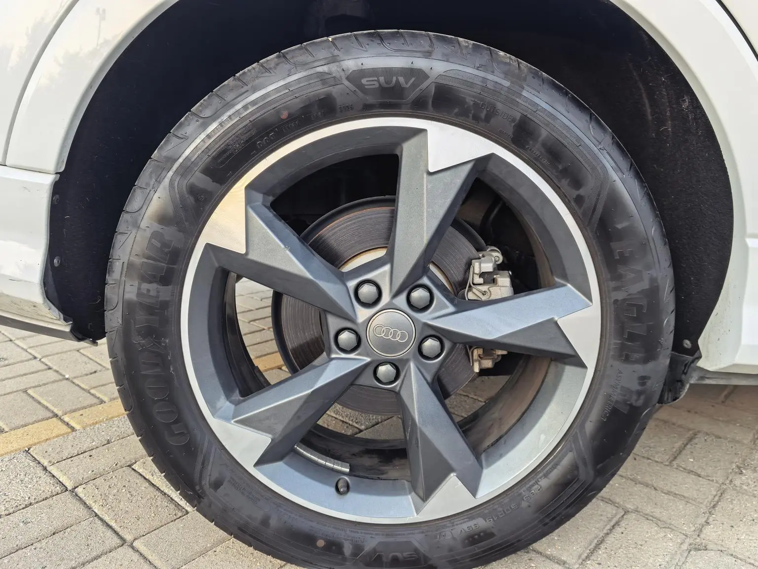 Audi Q3 2019 40 TFSI quattro Dynamic Fashion