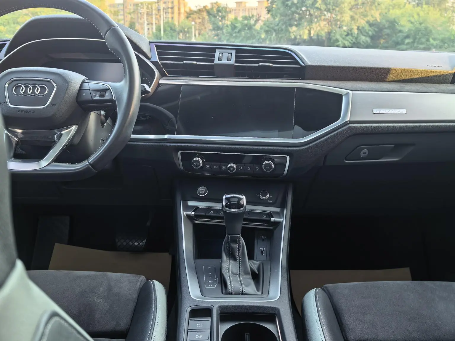 Audi Q3 2019 40 TFSI quattro Dynamic Fashion