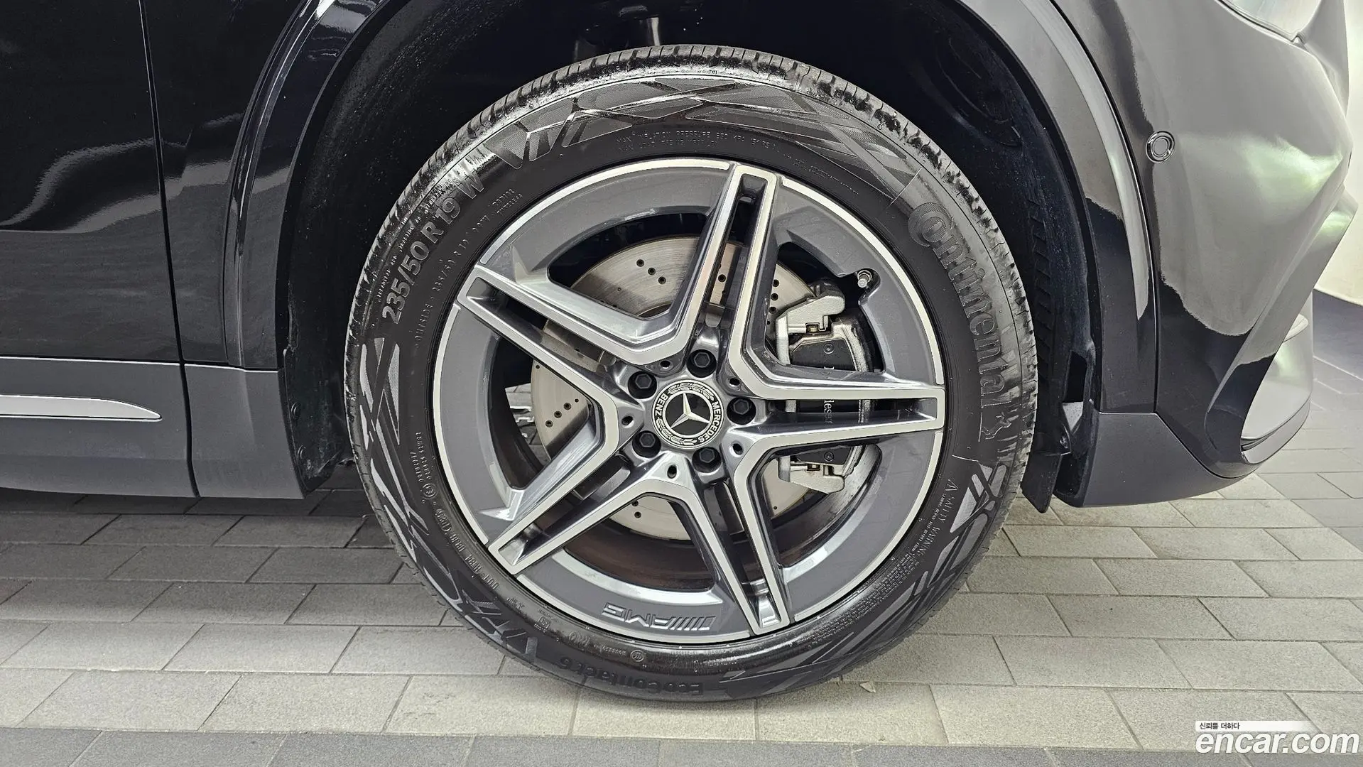 Mercedes-Benz GLA-Class GLA250 4MATIC 2023