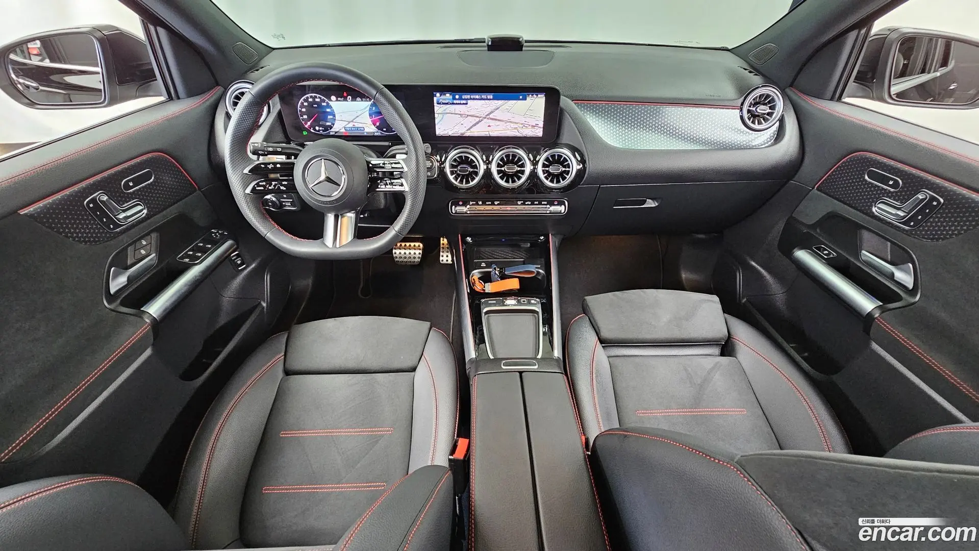 Mercedes-Benz GLA-Class GLA250 4MATIC 2023