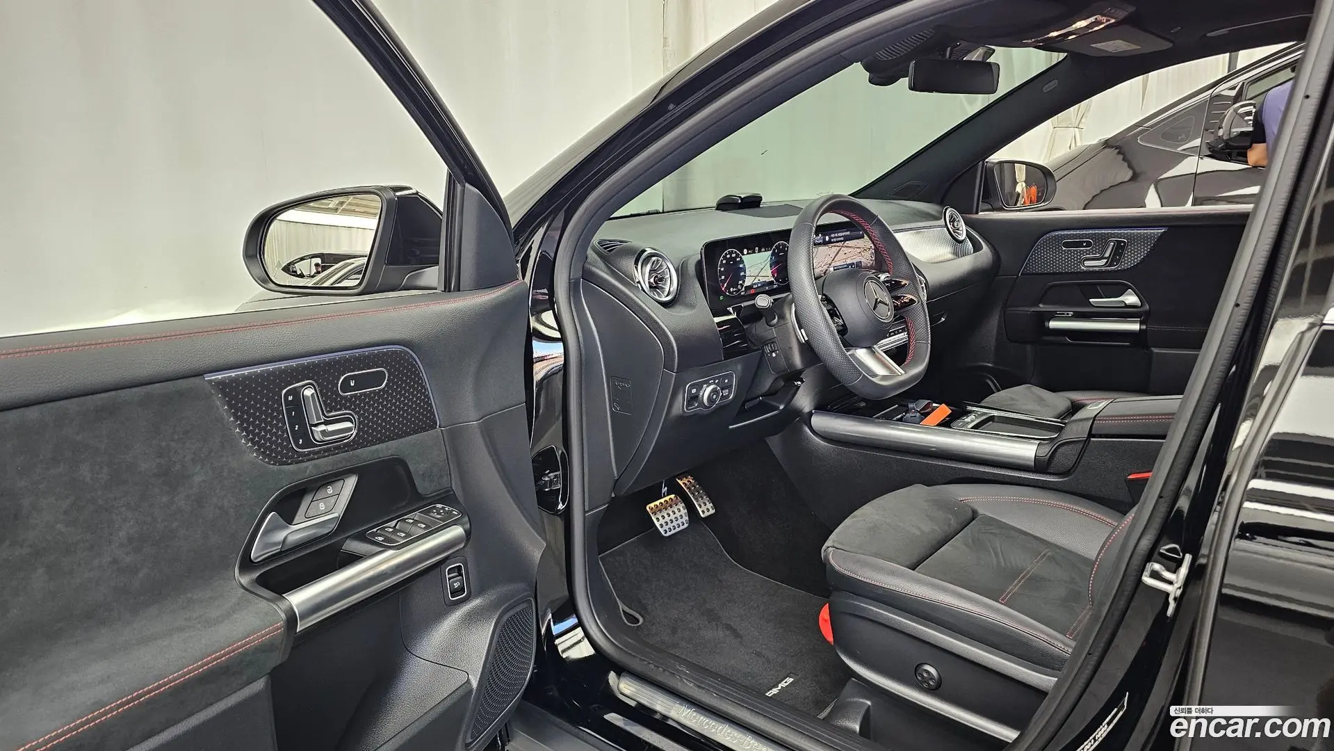 Mercedes-Benz GLA-Class GLA250 4MATIC 2023