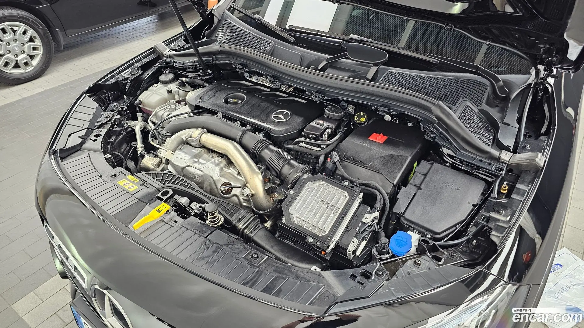 Mercedes-Benz GLA-Class GLA250 4MATIC 2023