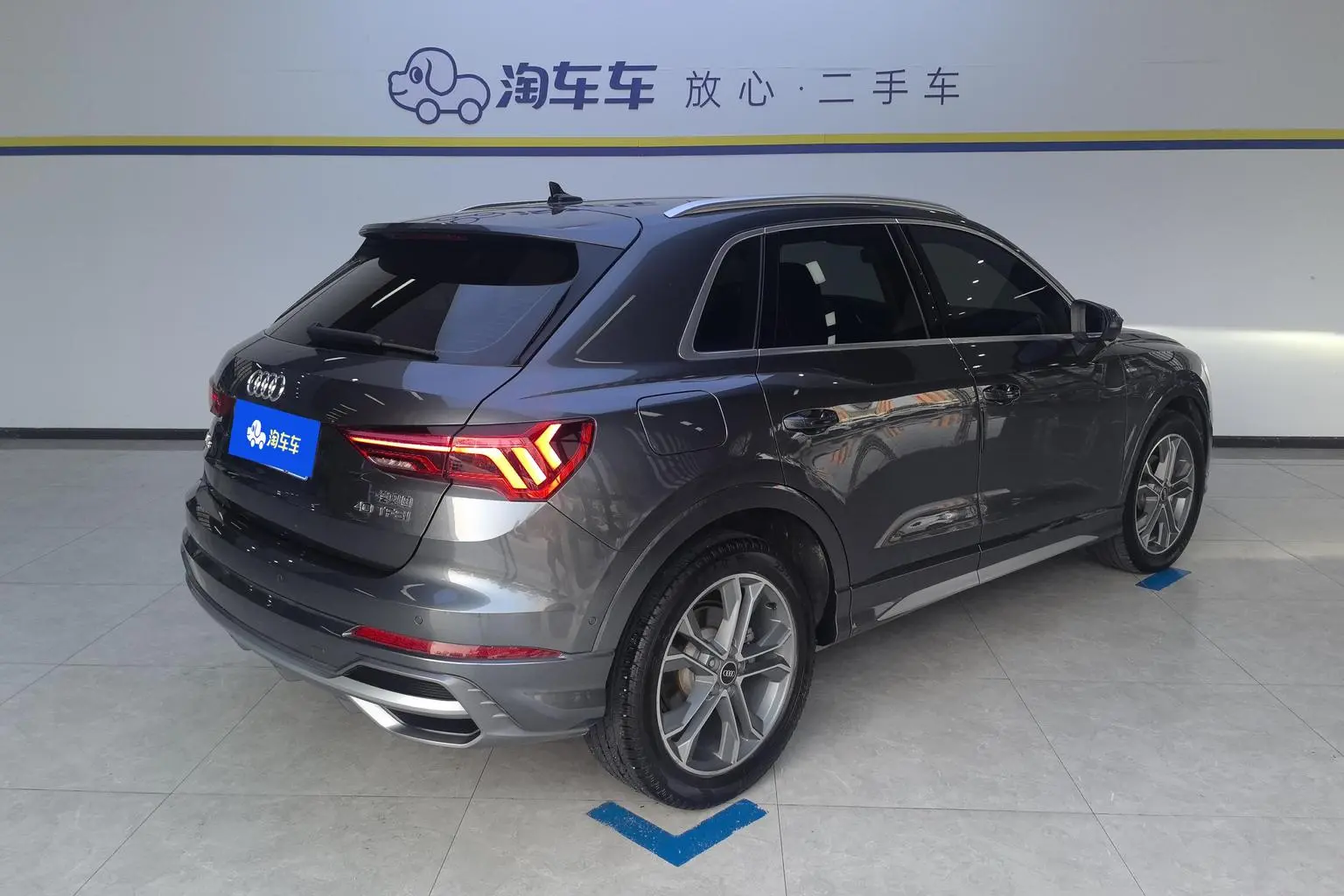 Audi Q3 2022 40 TFSI Dynamic Fashion