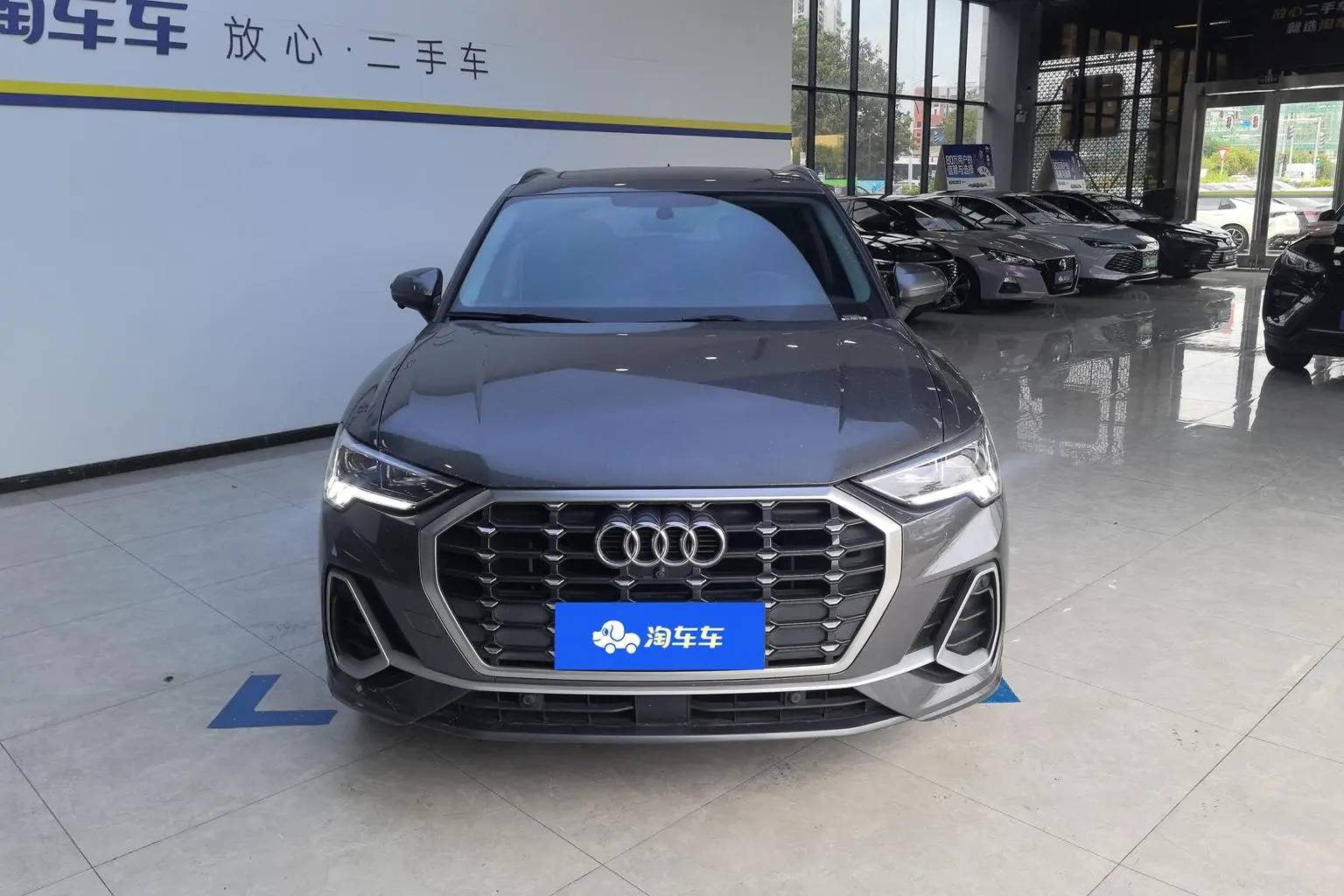 Audi Q3 2022 40 TFSI Dynamic Fashion