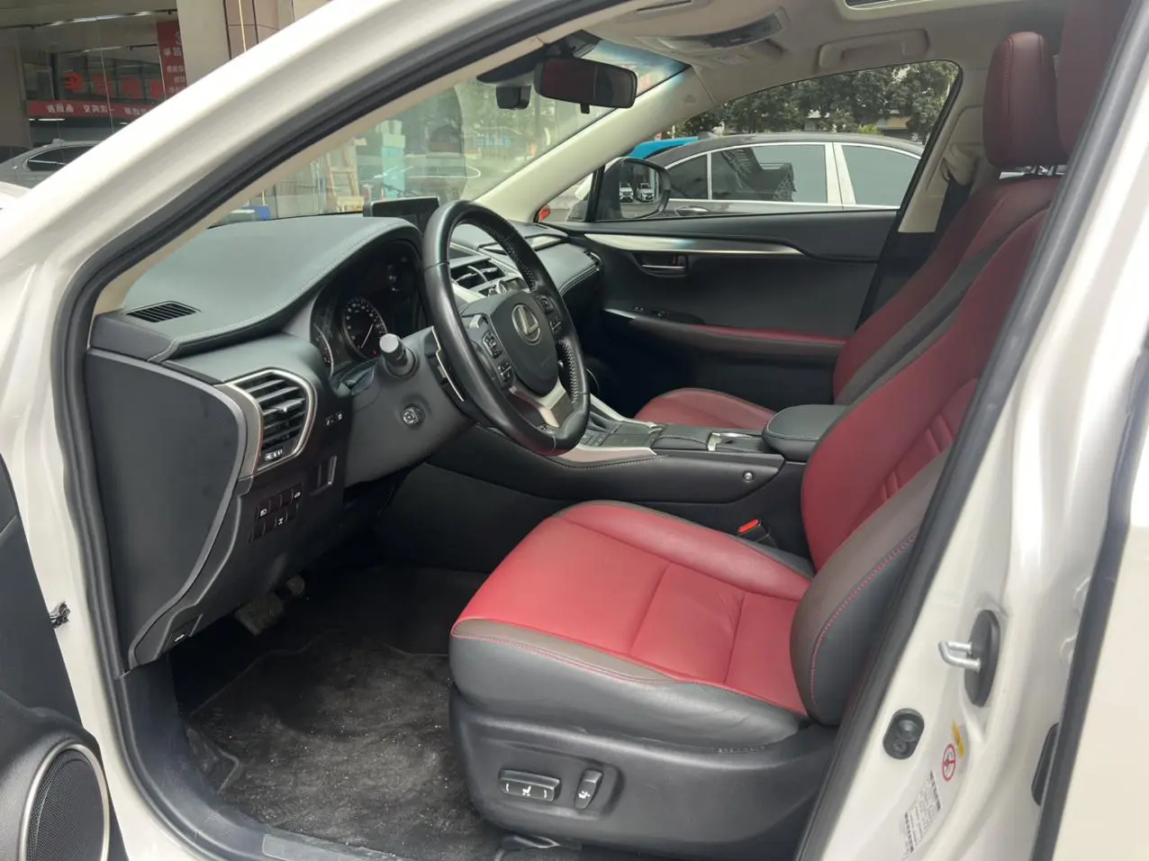 Lexus NX 2018 300 China V