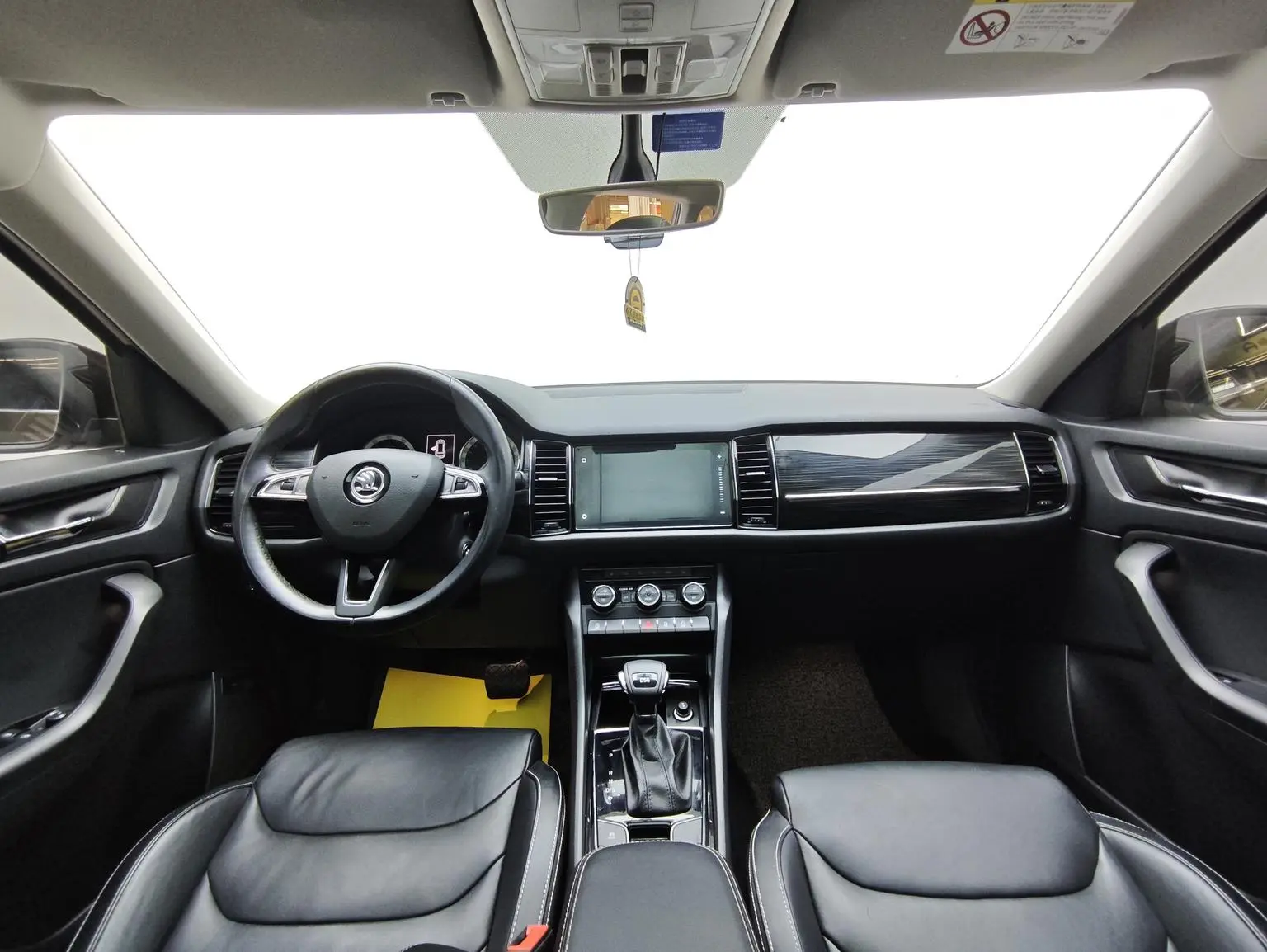 Skoda 2018 TSI330 7 seat 2WD Luxury Premium Enjoy
