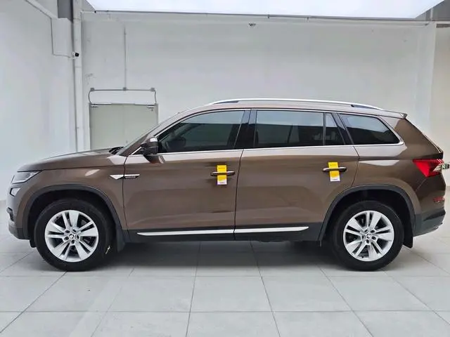 Skoda 2018 TSI330 7 seat 2WD Luxury Premium Enjoy