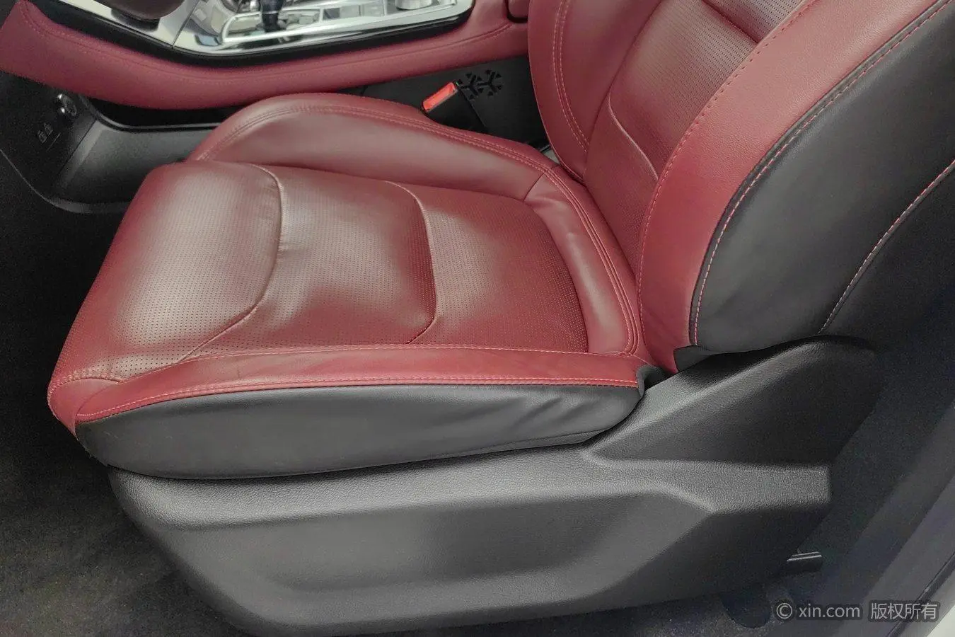 Jetour X70 PLUS 2021 1.6T DCT Pro 7 seat