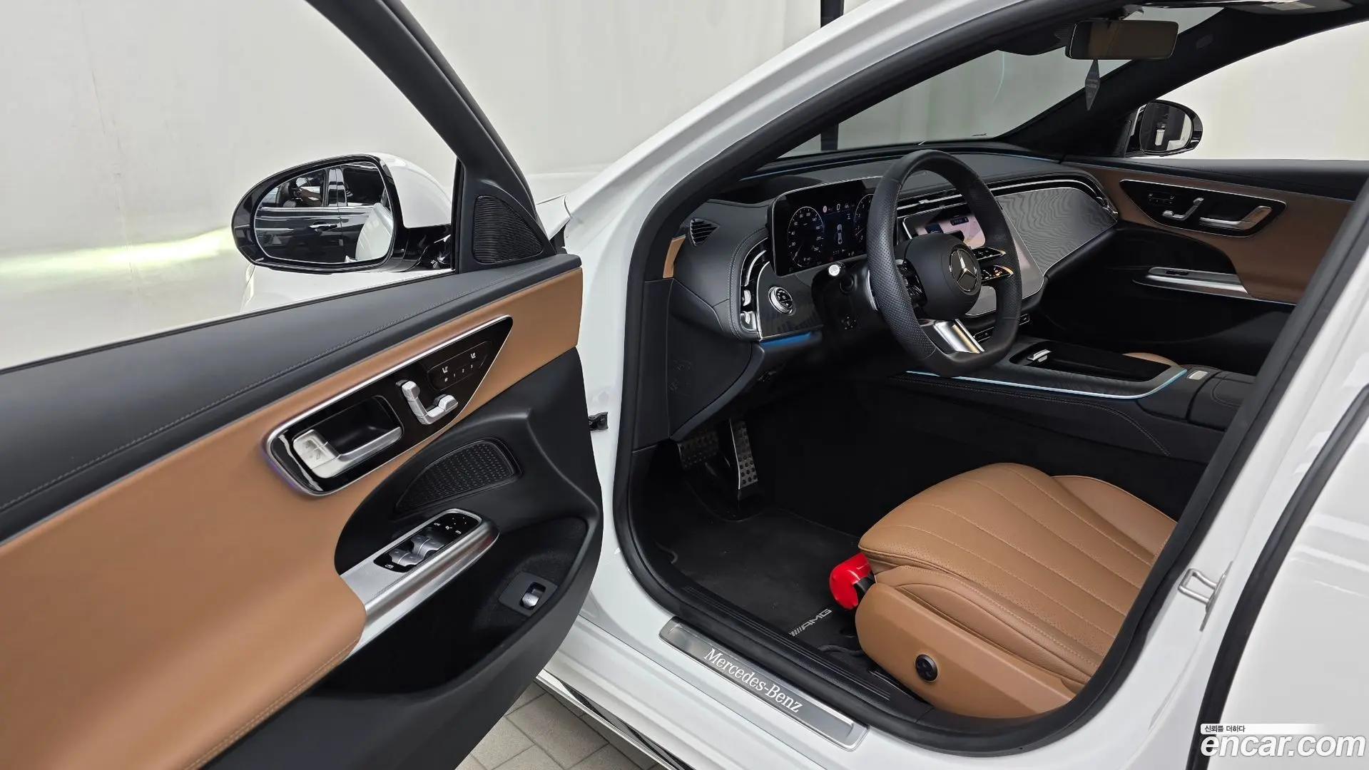 Mercedes-Benz E-Class E200 AMG Line 2024