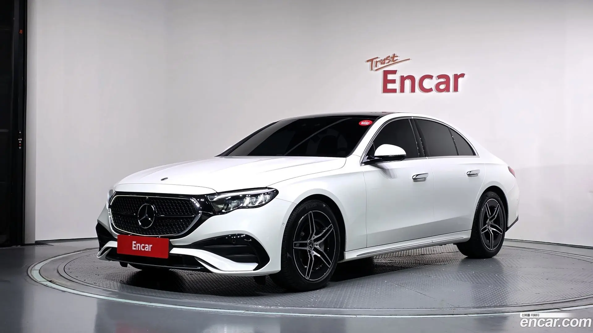 Mercedes-Benz E-Class E200 AMG Line 2024