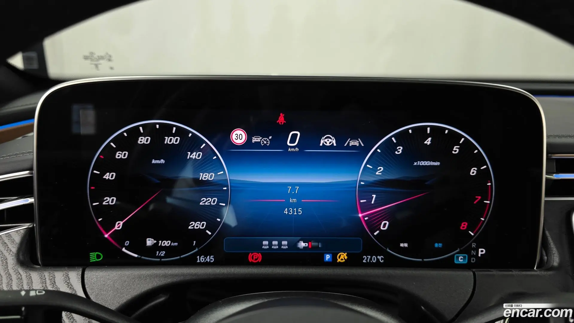 Mercedes-Benz E-Class E200 AMG Line 2024