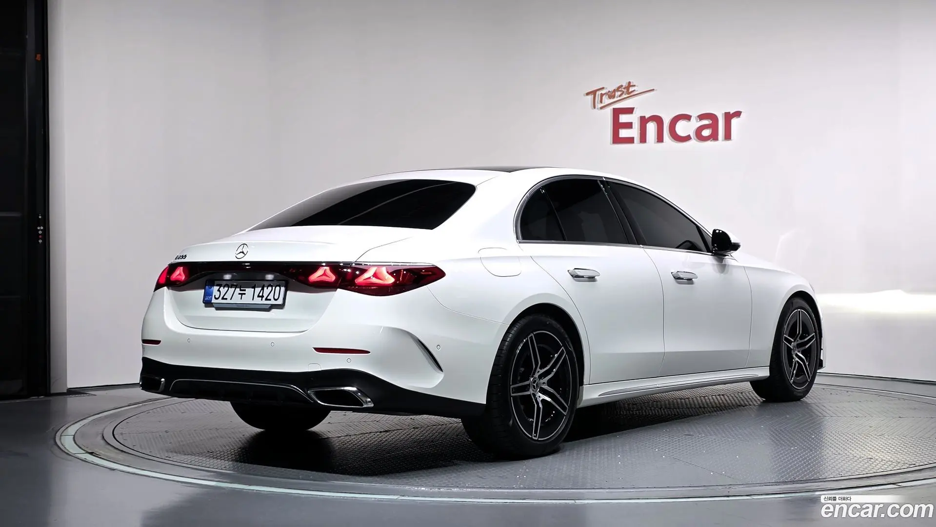 Mercedes-Benz E-Class E200 AMG Line 2024