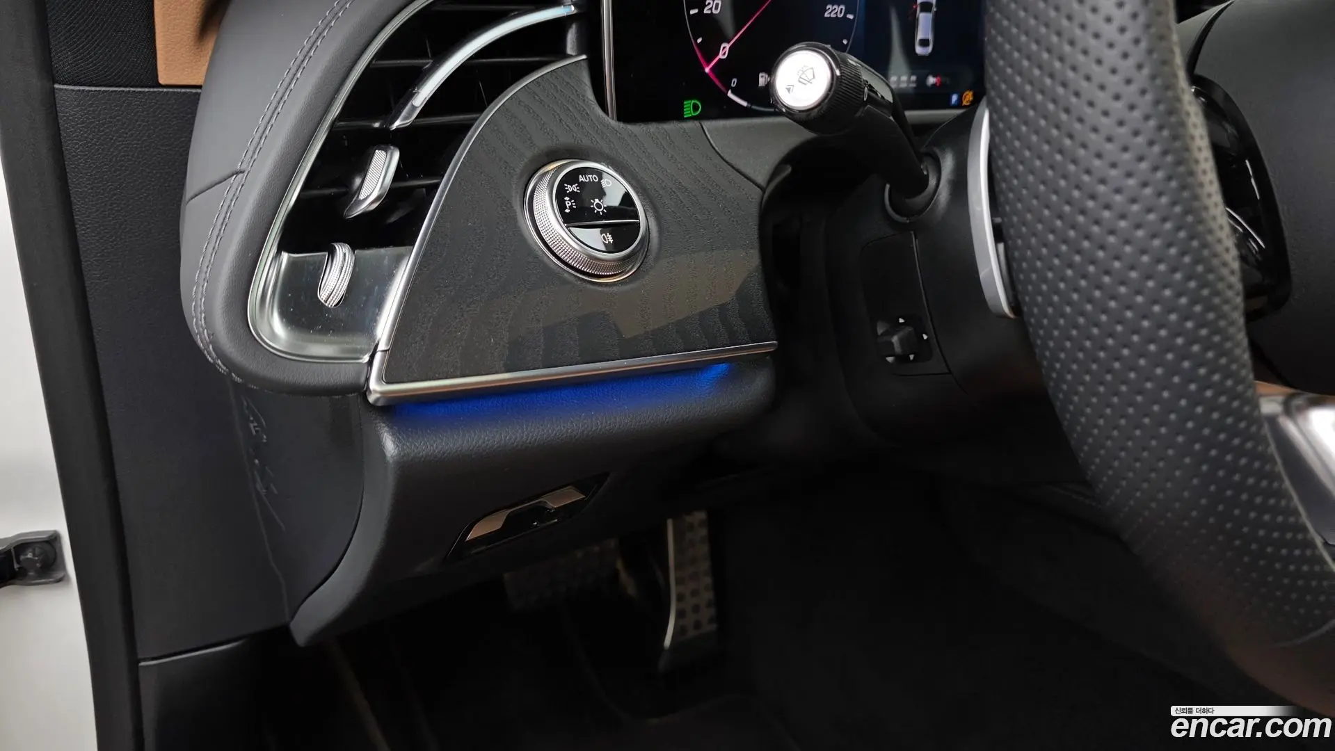Mercedes-Benz E-Class E200 AMG Line 2024