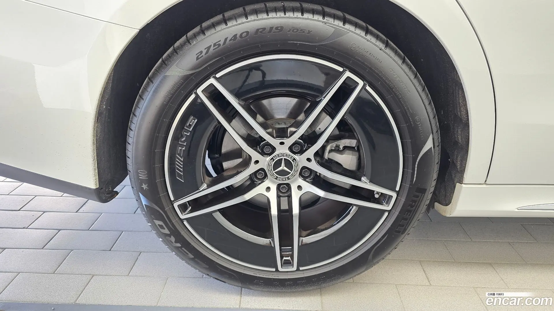 Mercedes-Benz E-Class E200 AMG Line 2024