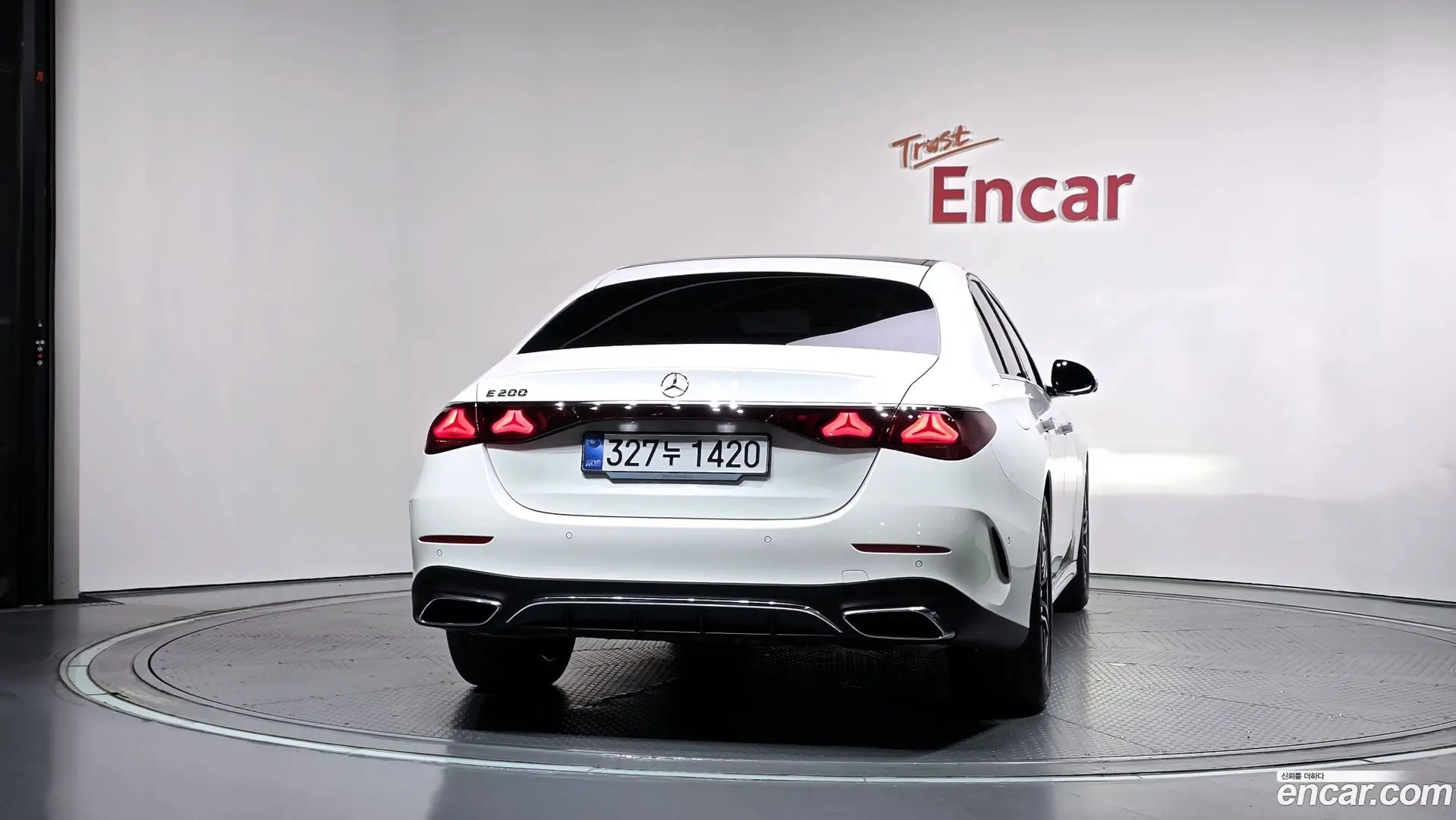 Mercedes-Benz E-Class E200 AMG Line 2024
