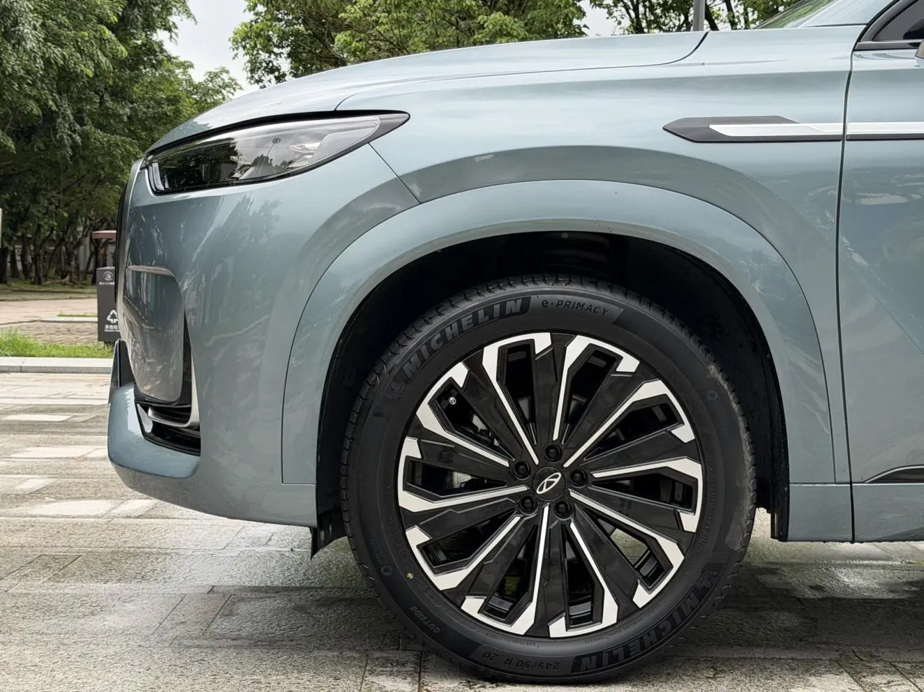 Chery Tiggo 9 2023 2.0T DCT 2WD Premium 5 seat