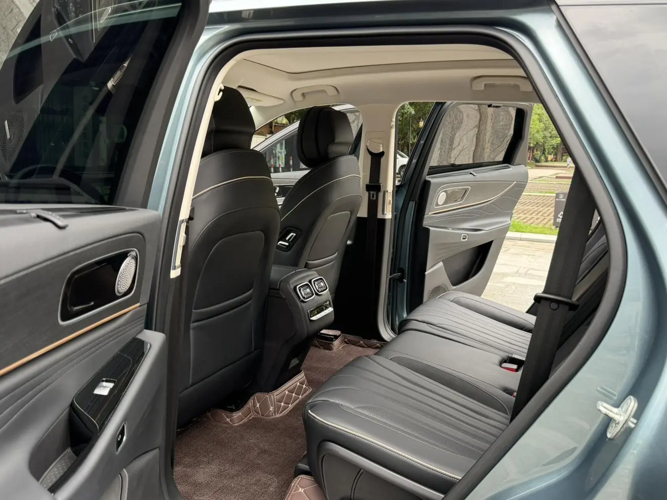 Chery Tiggo 9 2023 2.0T DCT 2WD Premium 5 seat