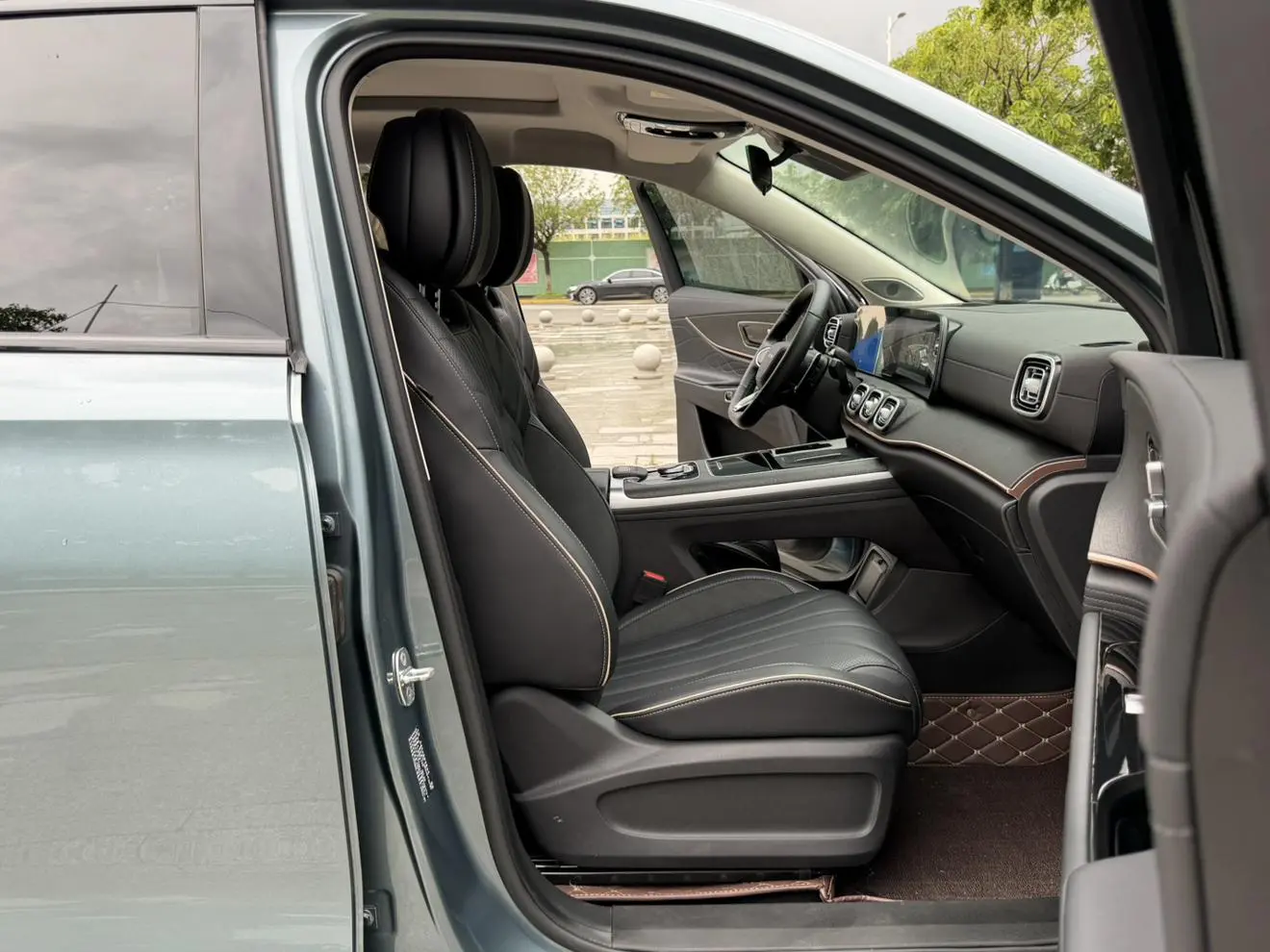 Chery Tiggo 9 2023 2.0T DCT 2WD Premium 5 seat
