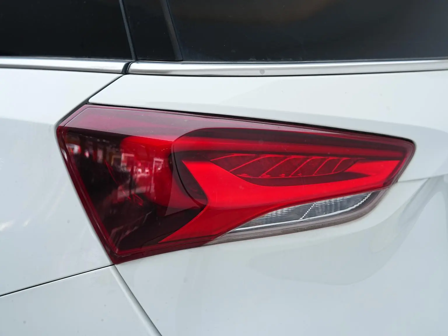 Buick GL6 2019 18T 5 seat Elite China V