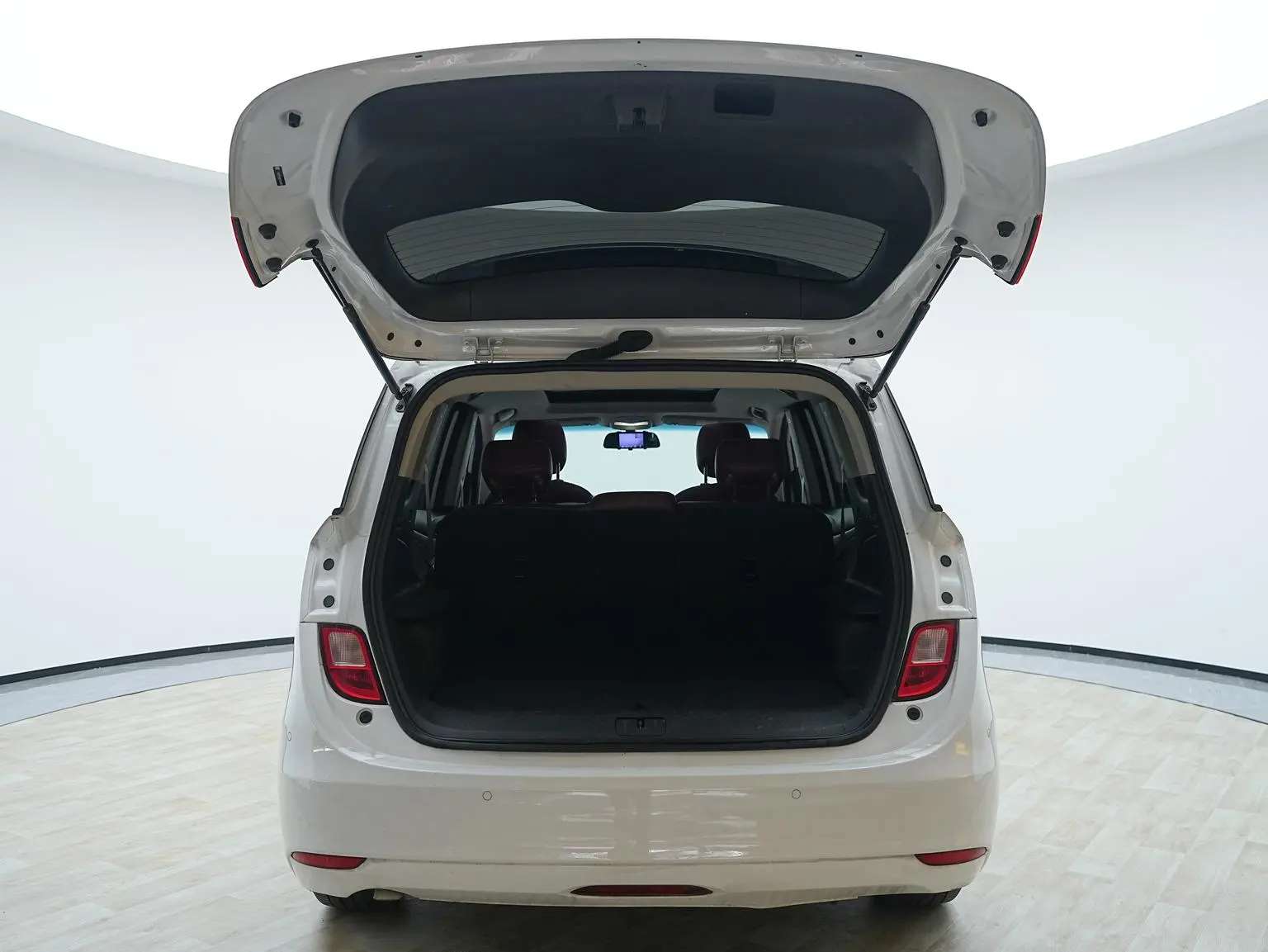 Buick GL6 2019 18T 5 seat Elite China V