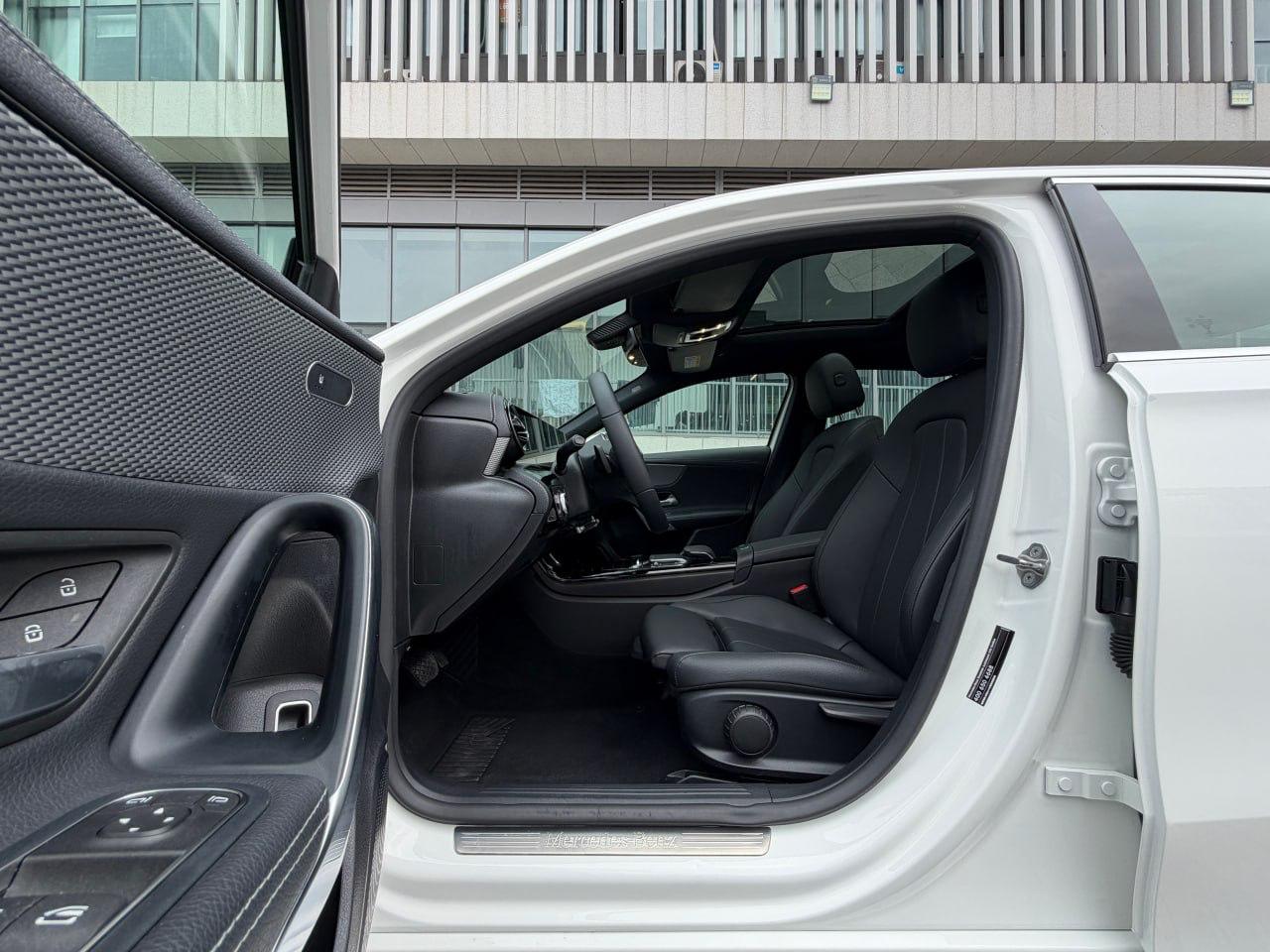 Mercedes-Benz A180L