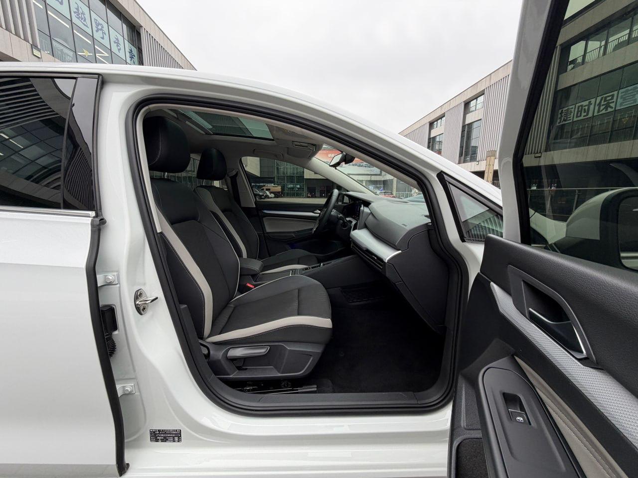 Volkswagen Golf Pro