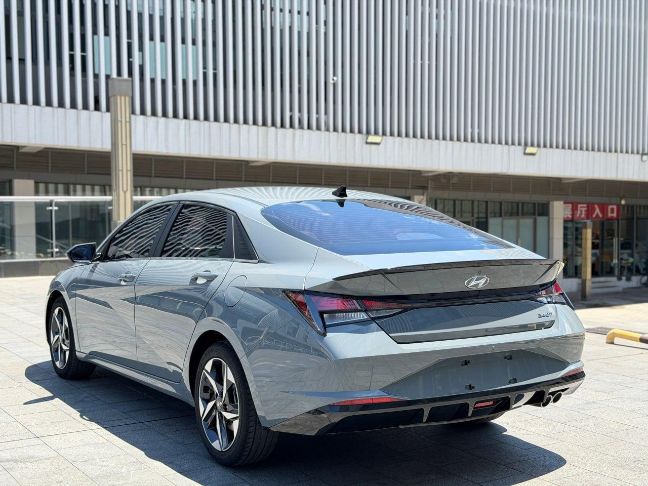 Hyundai Elantra