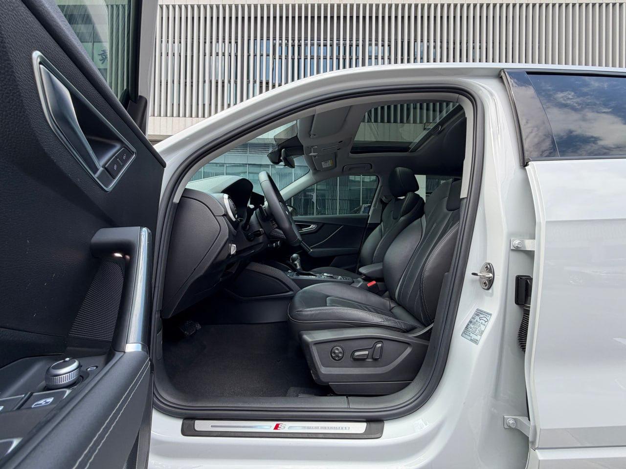 Audi Q2L