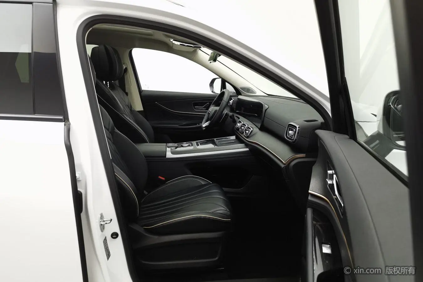 Chery Tiggo 9 2023 2.0T DCT 2WD Luxury 5 seat