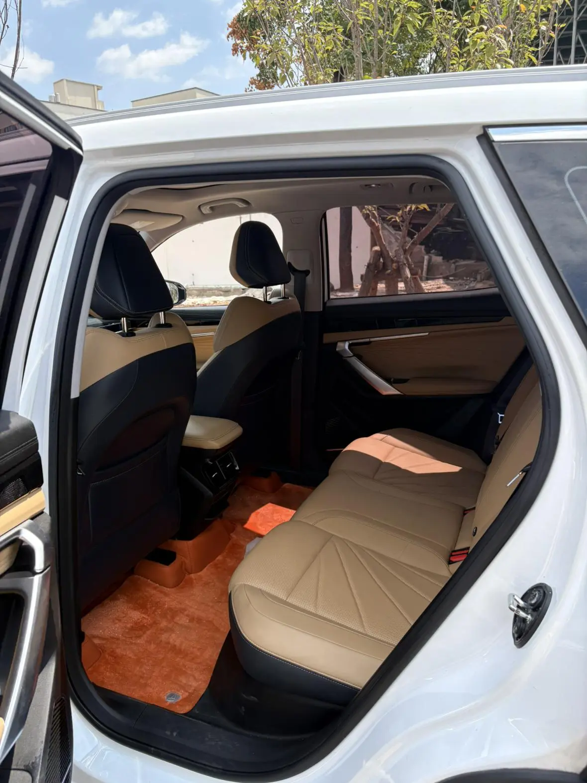 Geely Boyue L 2023 1.5TD DCT Premium