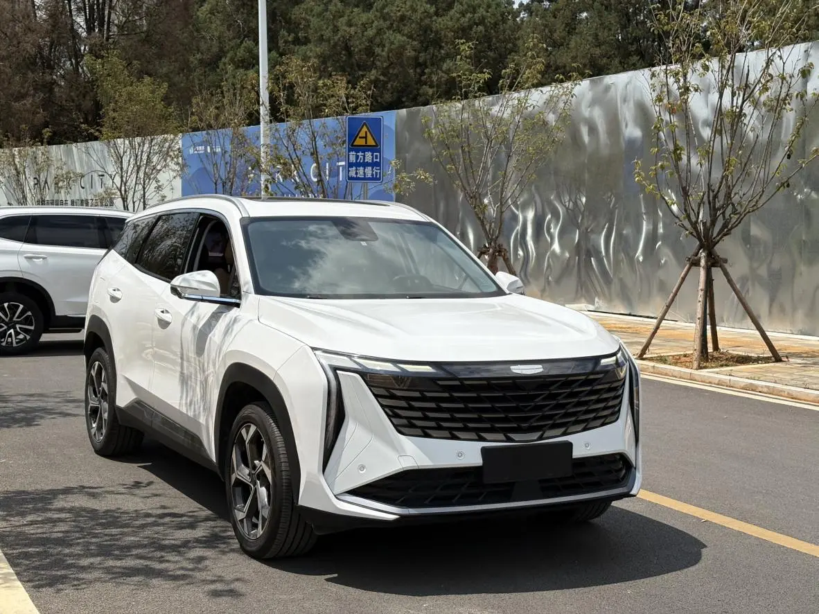 Geely Boyue L 2023 1.5TD DCT Premium