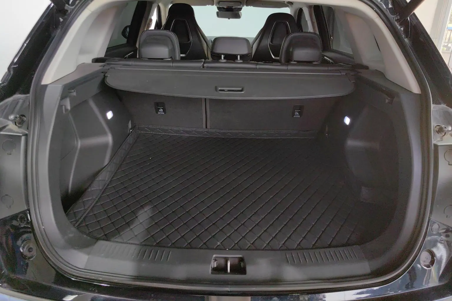 Hongqi HS3 2023 1.5T
