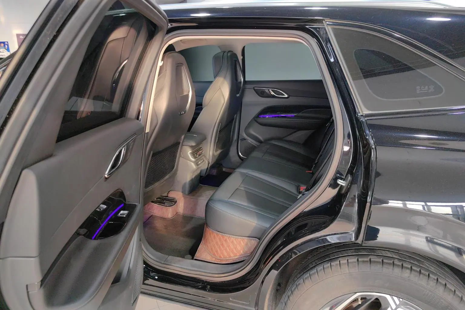 Hongqi HS3 2023 1.5T