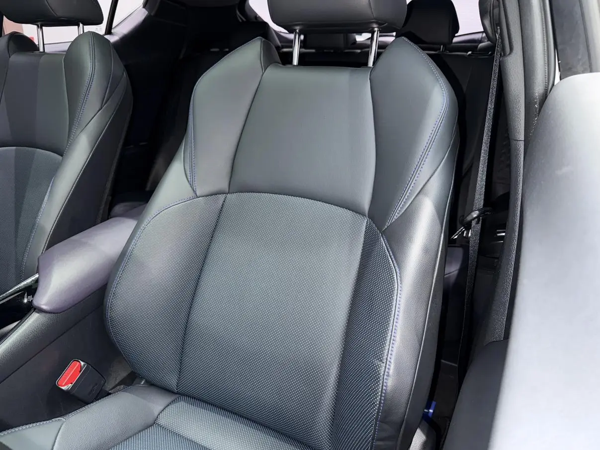 Toyota C-HR 2020 2.0L Leading