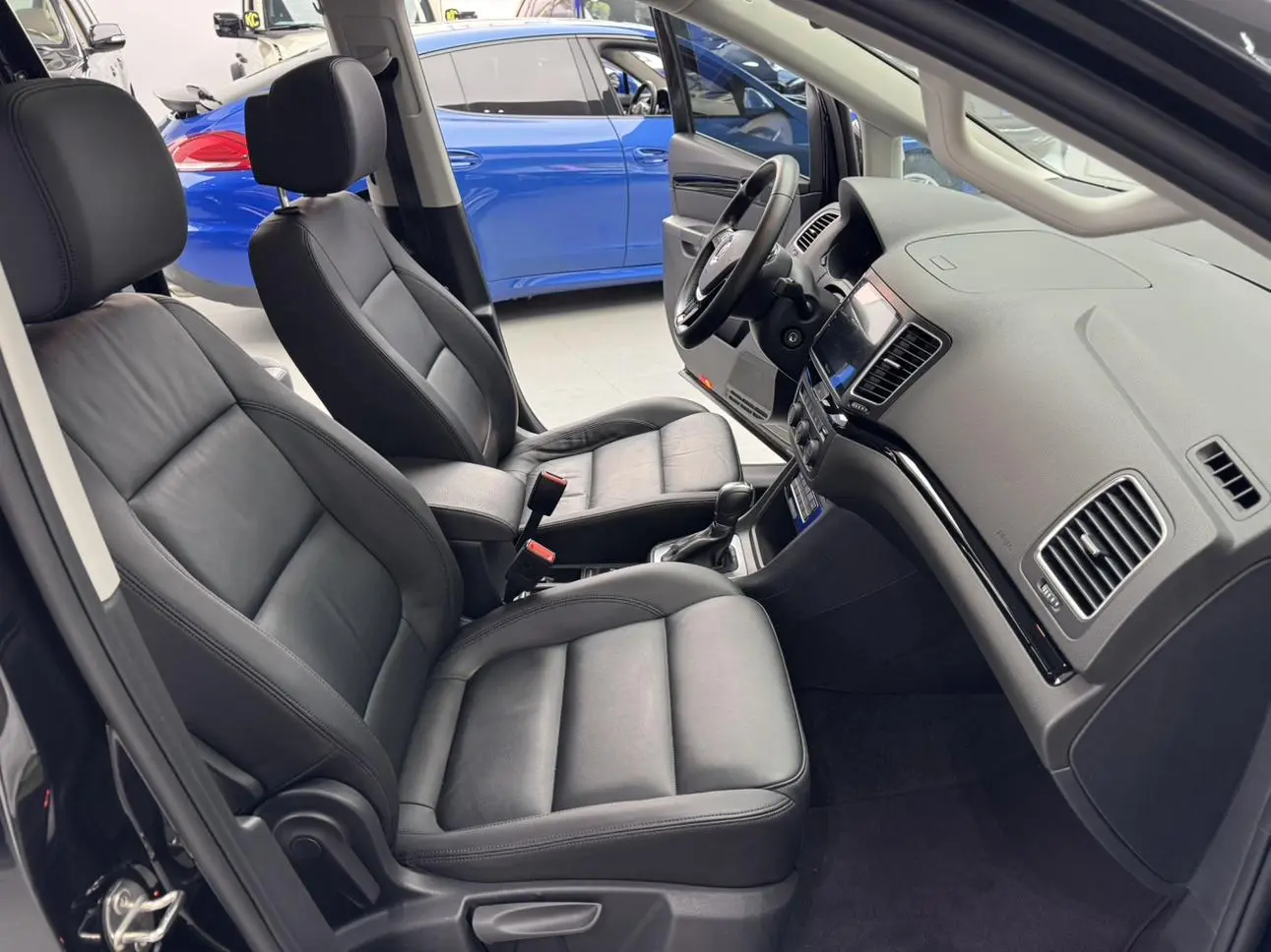 Volkswagen Sharan 2018 380TSI Premium Plus 7 seat