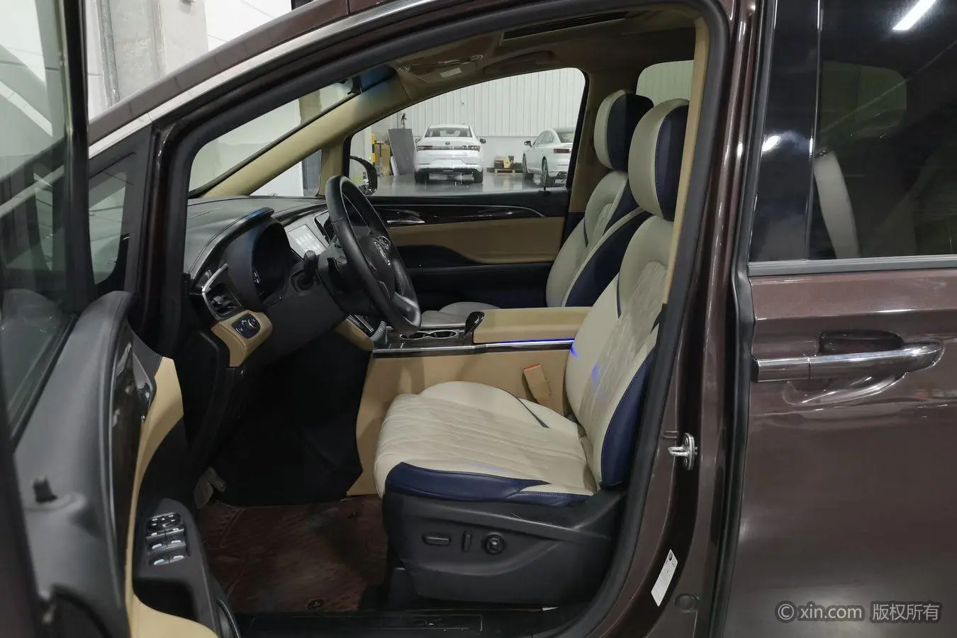 Buick GL8 2018 ES 28T Luxury China VI