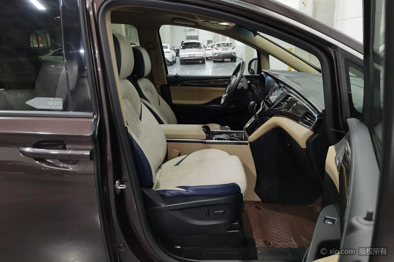 Buick GL8 2018 ES 28T Luxury China VI