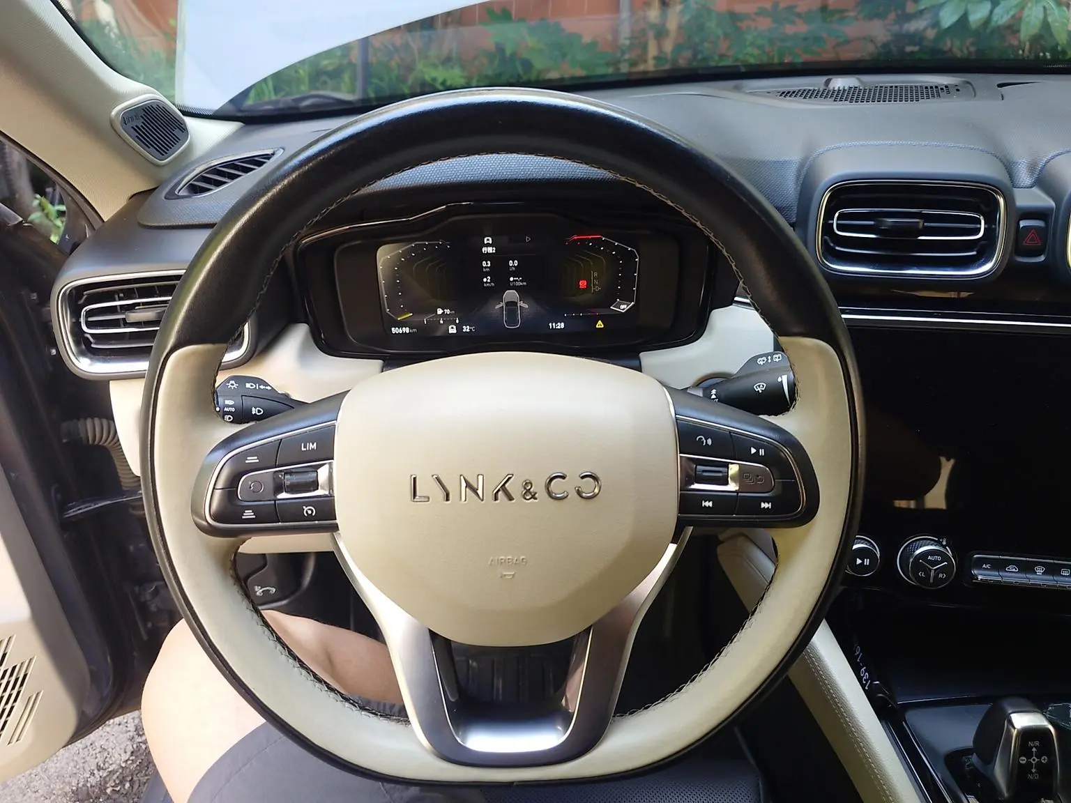 Lynk & Co 02 2021 2.0T Auto 2WD Shine Champion