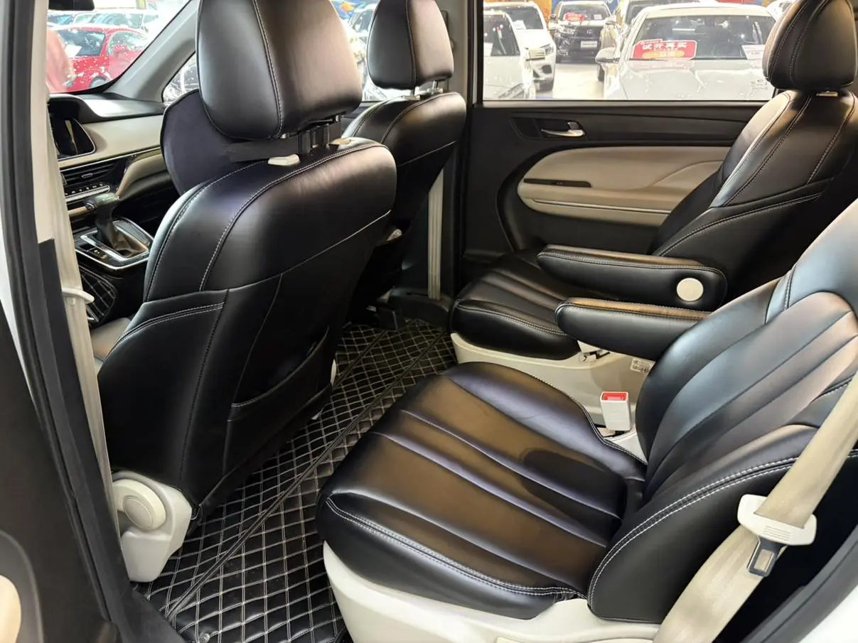 GAC Trumpchi Trumpchi M6 2019 270T Auto Elite 7 seat China VI
