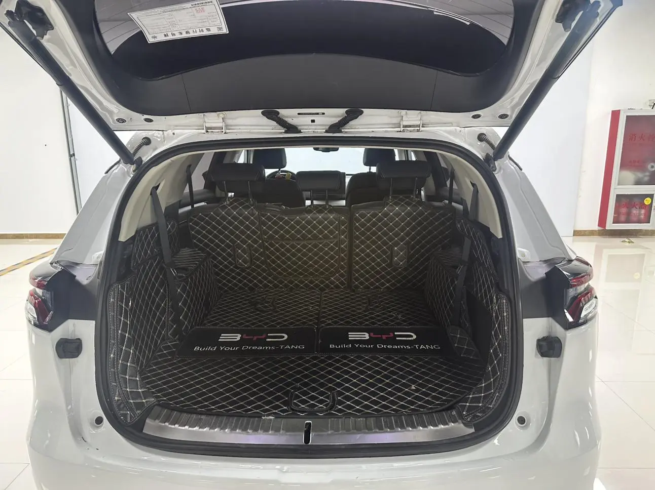 BYD Tang 2018 2.0T Auto Smart Connected Distinguished 7 seat China V