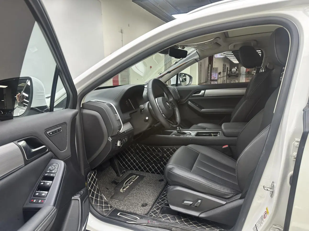 BYD Tang 2018 2.0T Auto Smart Connected Distinguished 7 seat China V