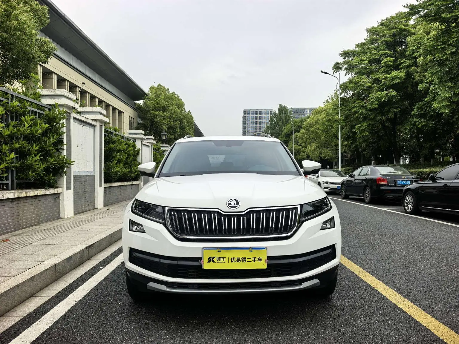 Skoda 2018 Facelift TSI330 7 seat 2WD Luxury Premium Enjoy