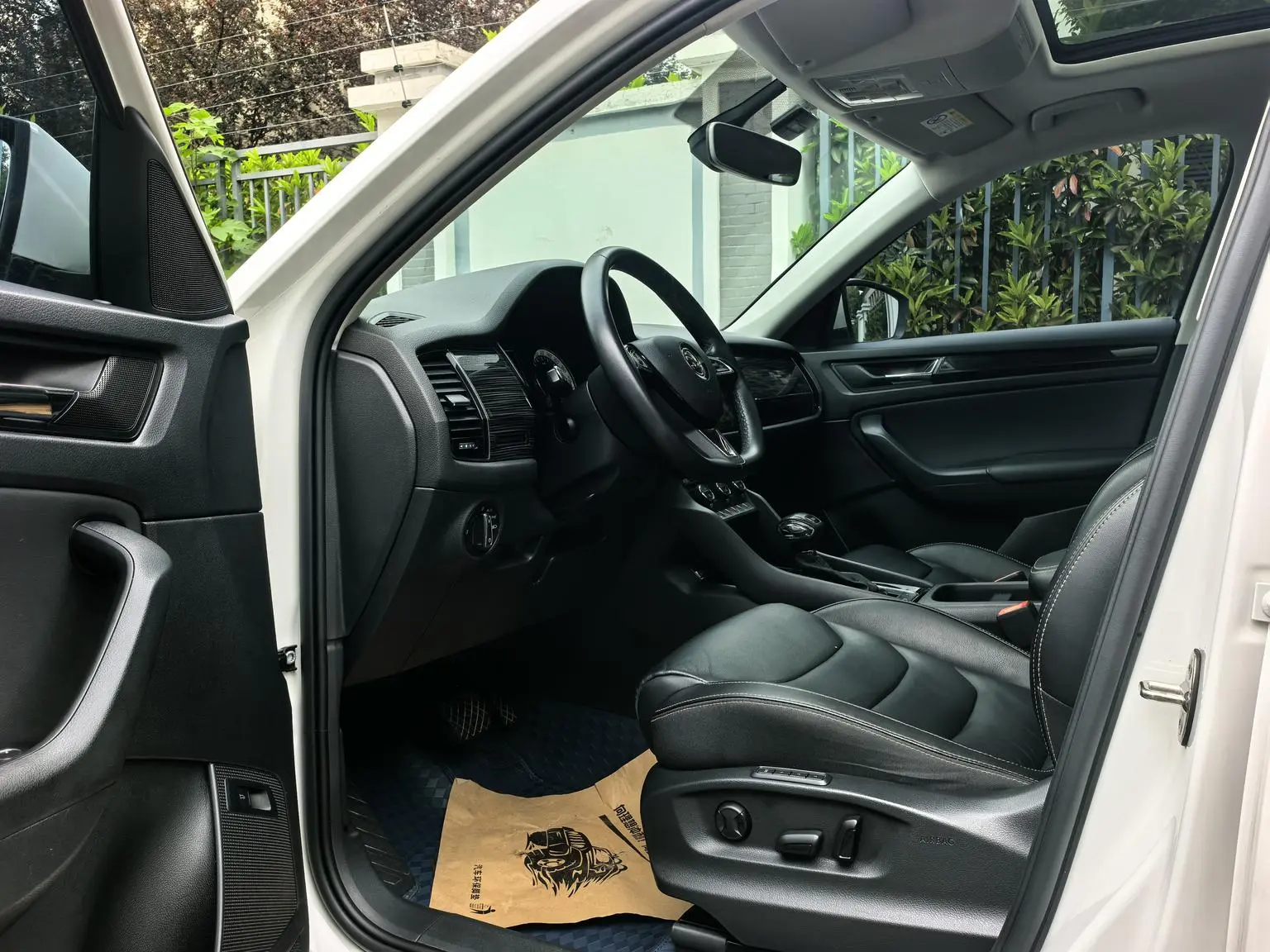 Skoda 2018 Facelift TSI330 7 seat 2WD Luxury Premium Enjoy