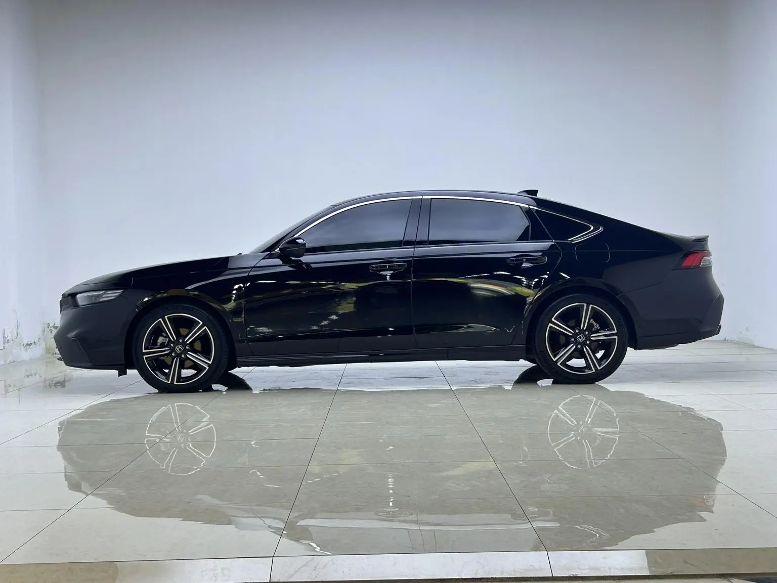 Honda Inspire 2023 260TURBO